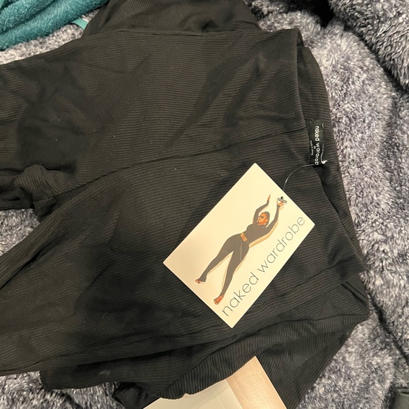 Ribbed black leggings set, just like the one in first picture. - Picture 5 of 5